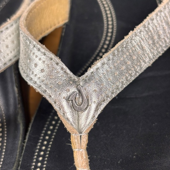 Olukai ‘Ola’ Silver Leather Platform/Wedge Sandals – Women’s Sz 7 - Picture 3 of 9